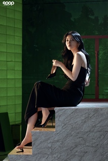 Bae Suzy feet photo thumbnail