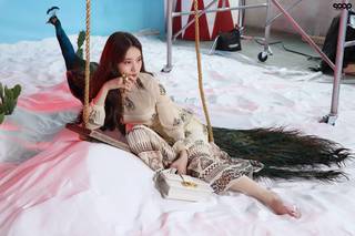 Bae Suzy feet photo thumbnail