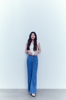 Bae Suzy feet photo thumbnail
