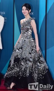 Bae Suzy feet photo thumbnail