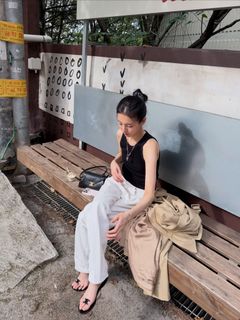 Bae Suzy feet photo 7