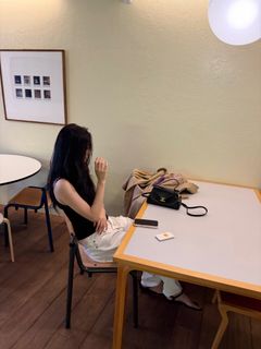 Bae Suzy feet photo 6