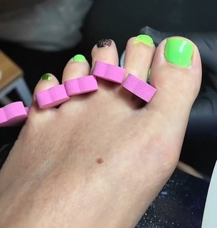 Baghera Jones feet photo thumbnail