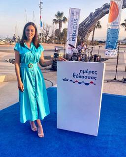 Bagia Antonopoulou feet photo 3
