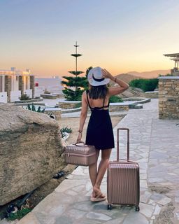 Bagia Antonopoulou feet photo 4