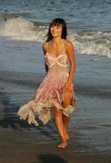 Bai Ling feet photo thumbnail