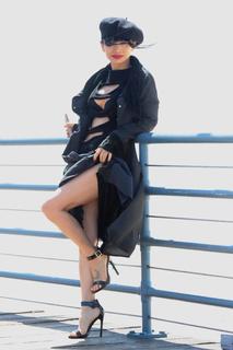 Bai Ling feet photo thumbnail