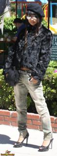 Bai Ling feet photo thumbnail