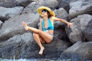 Bai Ling feet photo thumbnail