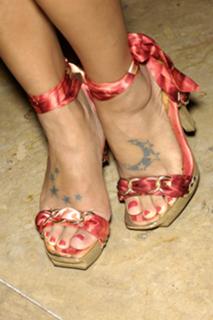 Bai Ling feet photo thumbnail