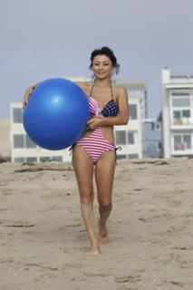 Bai Ling feet photo thumbnail