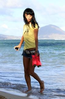 Bai Ling feet photo thumbnail