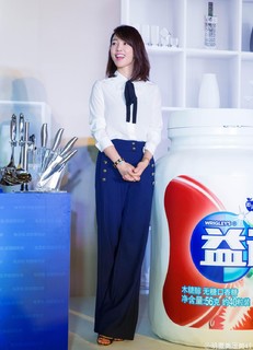 Baihe Bai feet photo 8