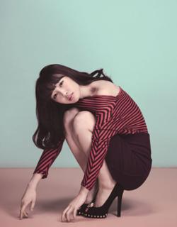 Baihe Bai feet photo 1