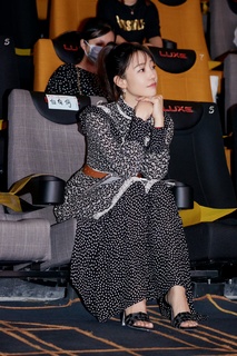 Baihe Bai feet photo 8