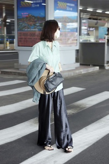 Baihe Bai feet photo 4