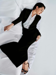 Baihe Bai feet photo 4