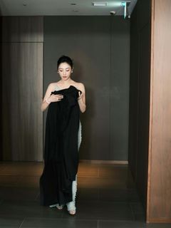 Baihe Bai feet photo 9