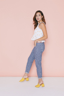 Bailee Madison feet photo thumbnail