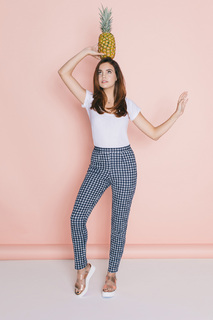 Bailee Madison feet photo thumbnail