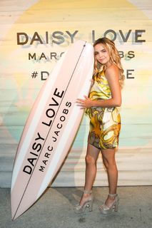Bailee Madison feet photo thumbnail