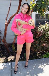 Bailee Madison feet photo thumbnail