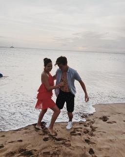 Bailee Madison feet photo thumbnail