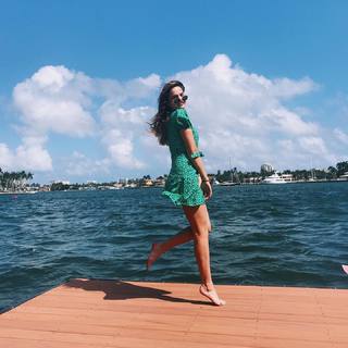 Bailee Madison feet photo thumbnail