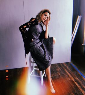 Bailee Madison feet photo thumbnail