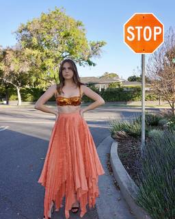 Bailee Madison feet photo thumbnail