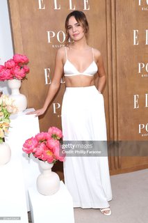 Bailee Madison feet photo thumbnail
