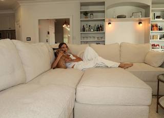 Bailee Madison feet photo thumbnail