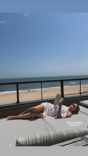 Bailee Madison feet photo 15