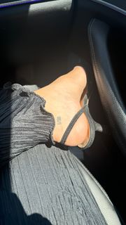 Bailey Bass feet photo 14
