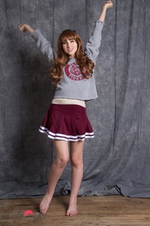 Bailey Jay feet photo thumbnail
