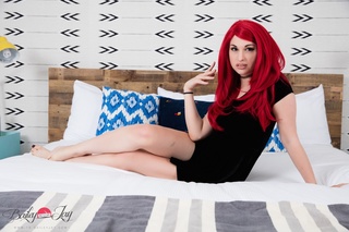 Bailey Jay feet photo thumbnail