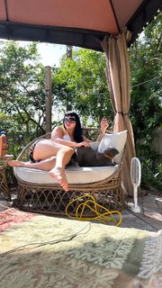 Bailey Jay feet photo thumbnail