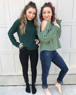 Bailey McKnight feet photo 10