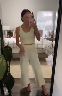 Bailey McKnight feet photo 15