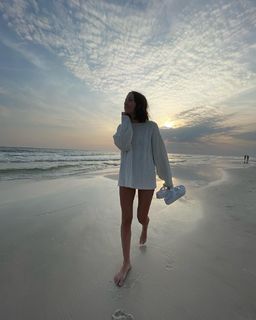 Bailey McKnight feet photo 18