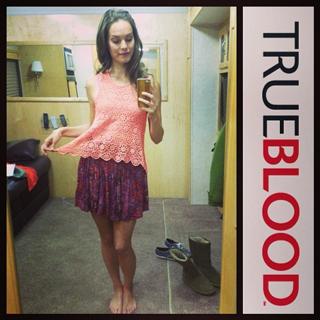 Bailey Noble feet photo 3