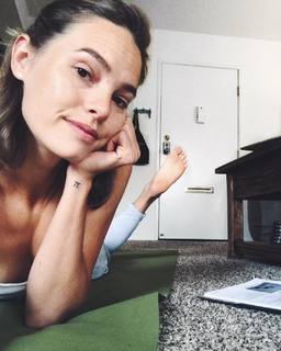 Bailey Noble feet photo 1