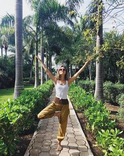 Bailey Noble feet photo 17