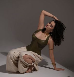 Balkis Ksoury feet photo 11