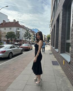 Banks feet photo 2