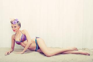 Bar Paly feet photo thumbnail