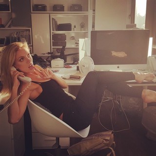 Bar Paly feet photo thumbnail