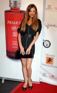 Bar Paly feet photo thumbnail