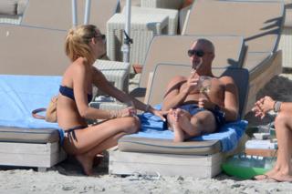 Bar Refaeli feet photo thumbnail