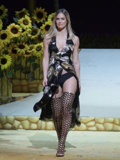 Bar Refaeli feet photo thumbnail